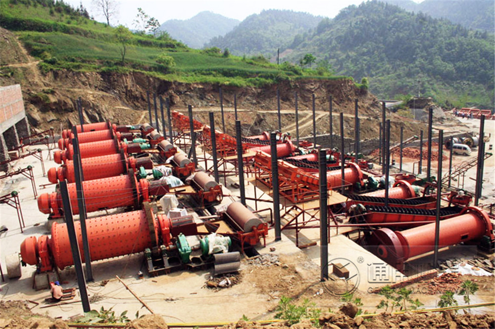 節(jié)能球磨機(jī)客戶現(xiàn)場