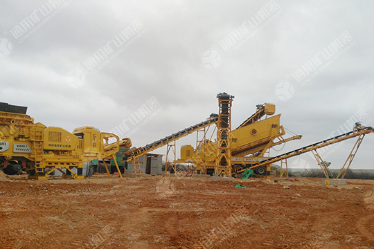 河南南陽時(shí)產(chǎn)100方河卵石移動(dòng)破碎生產(chǎn)線